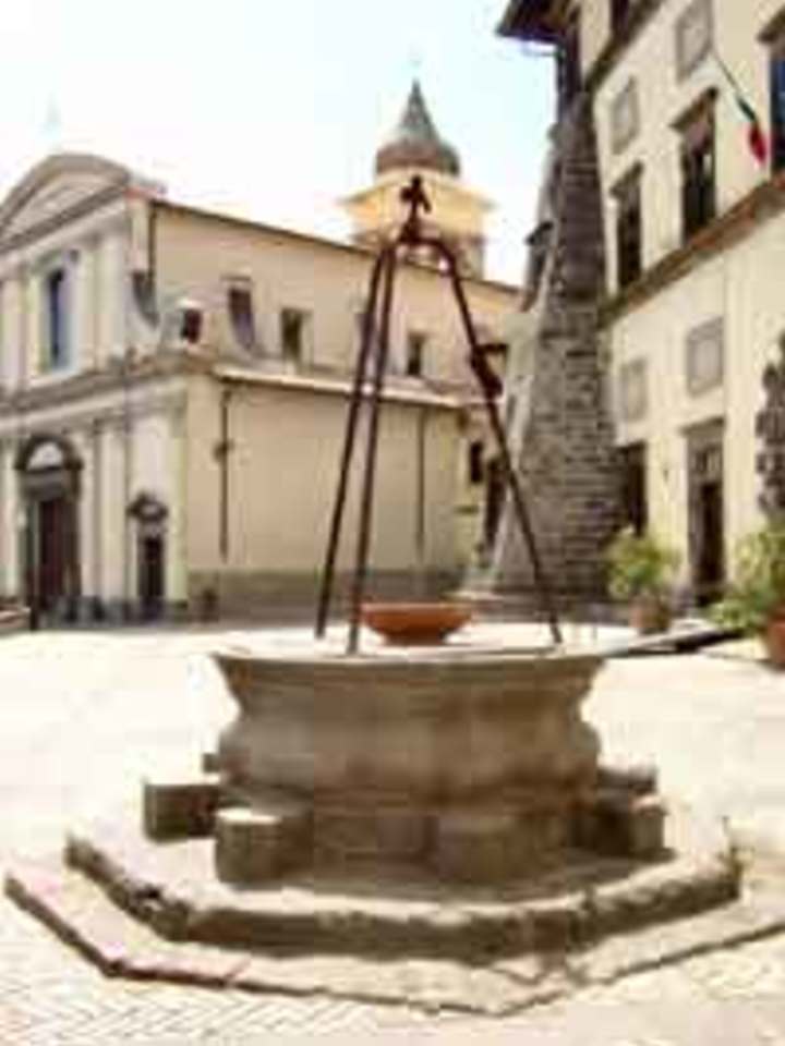 il-centro-storico-comune-di-gradoli